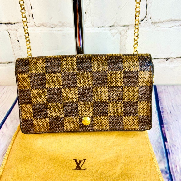Louis Vuitton Handbags - Louis Vuitton Porte Tresor wallet crossbody OR bum bag in Damier Ebene